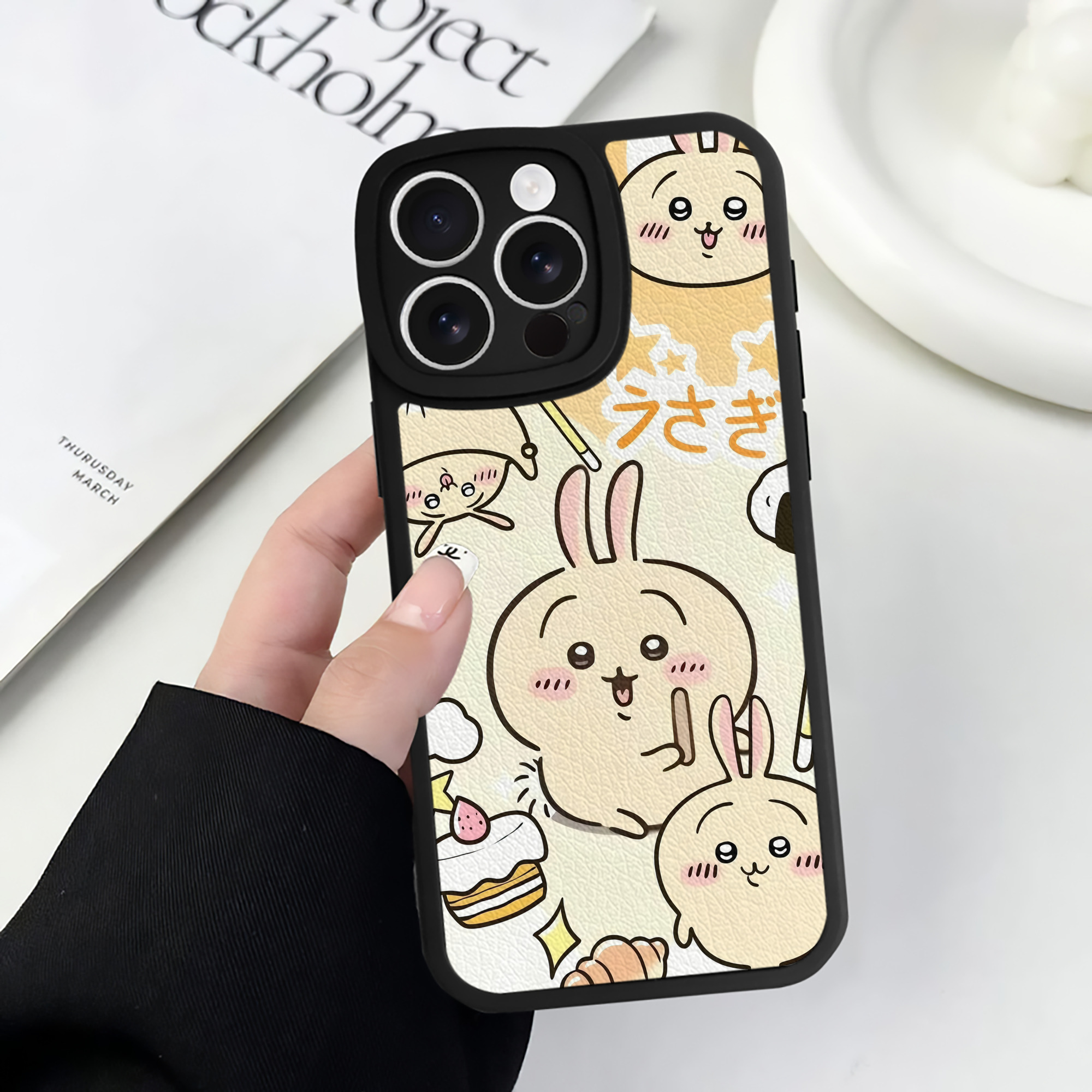 （画像用） ちいかわ Chii-kawa 【iPhone 16シリーズ対応】シリコンスマホケース（レザー調） 材質：シリコン